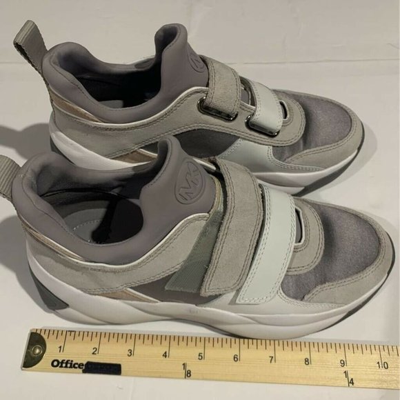 NWOB Michael Kors Womens Sneakers Gray Color Block - Picture 3 of 8